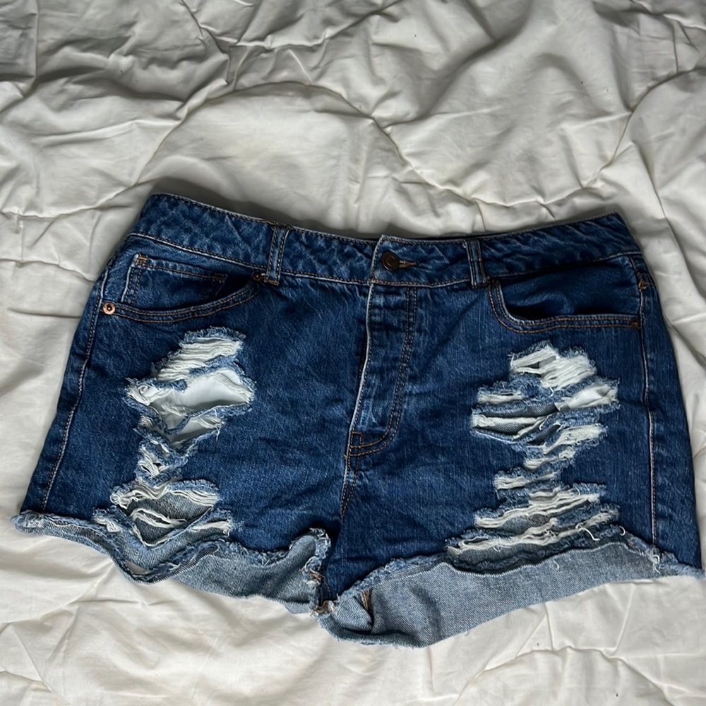 Forever 21, size US 29 (6/8 for alternative sizing)